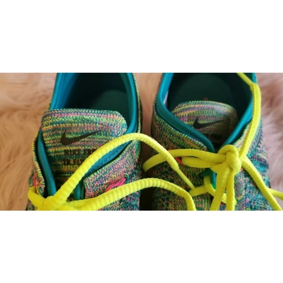 Nike Free TR Fly Knit Women's Running Shoes - Picture 5 of 8